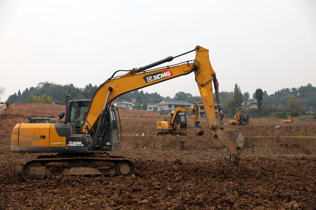 高標準農(nóng)田項目建設現(xiàn)場。 (1).JPG