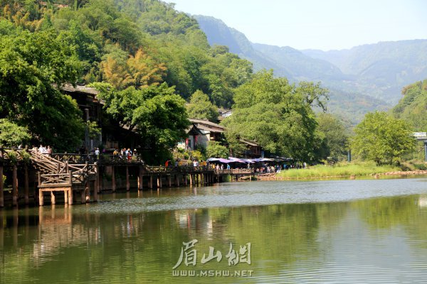 風(fēng)景如畫的柳江。