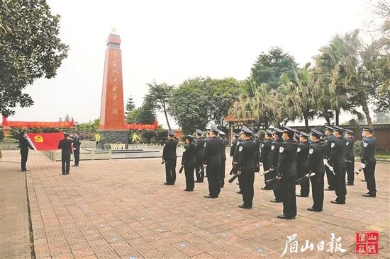 開展祭奠緬懷活動(dòng)。