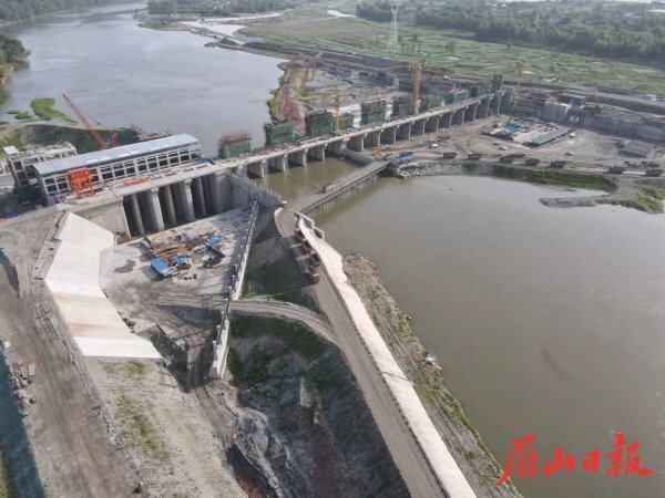  岷江虎渡溪航電樞紐工程加快建設(shè)中。