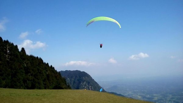  玉屏山滑翔傘基地。