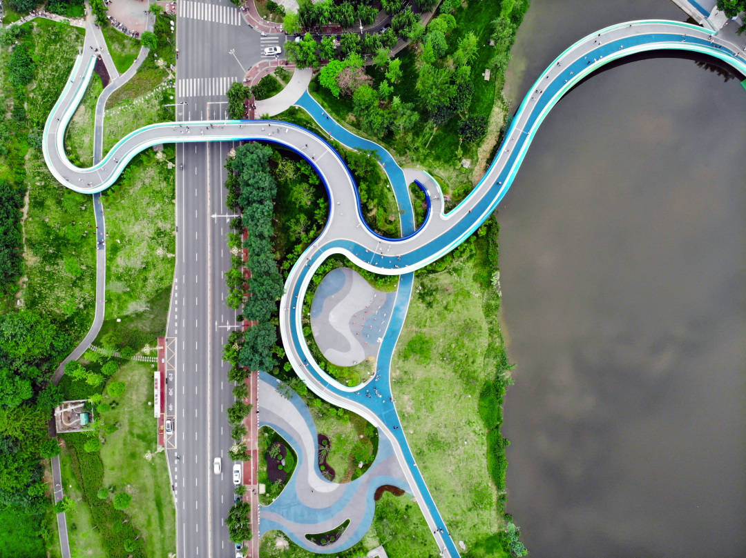 東坡步道濟(jì)美橋。